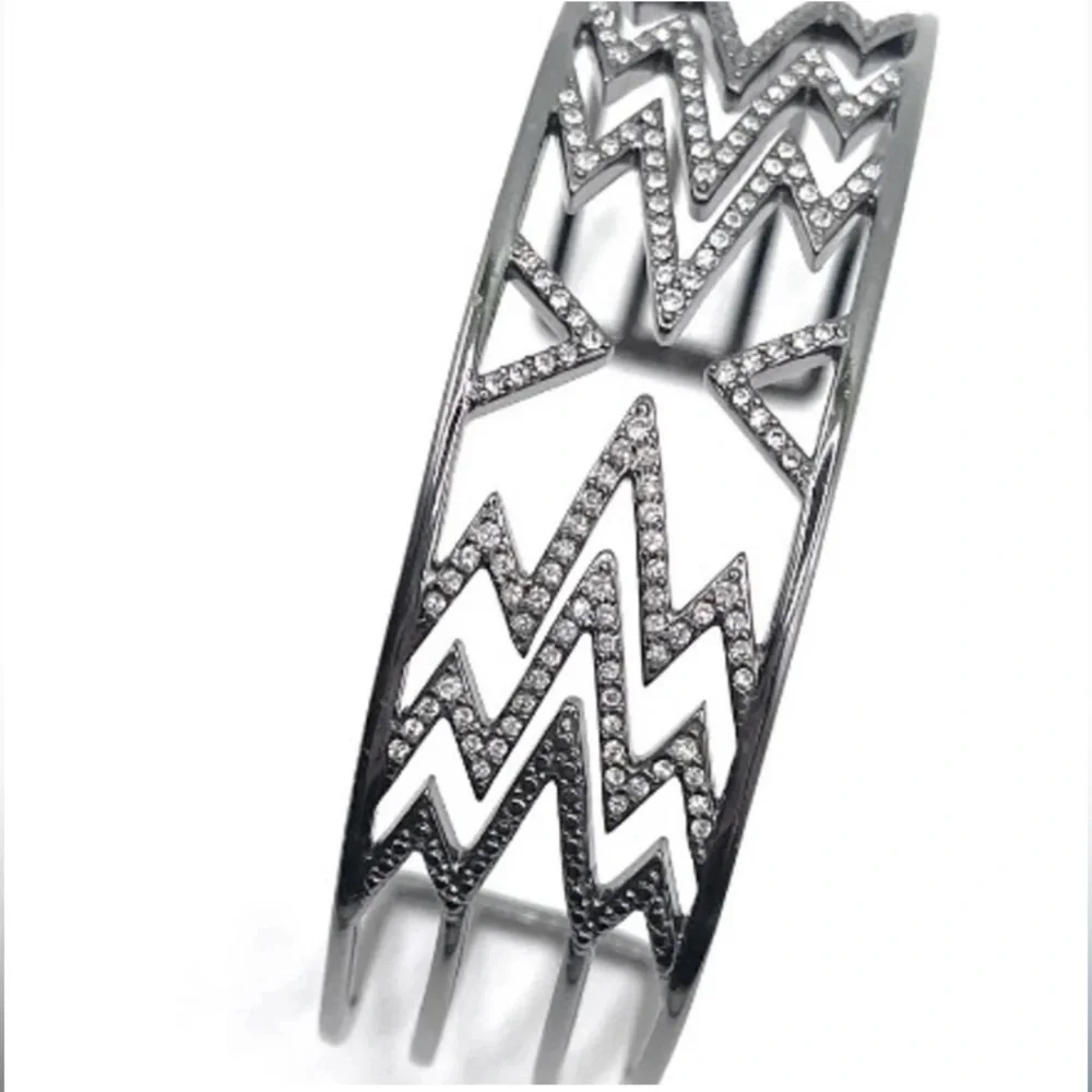 Stella & Dot | Black Pavé Hematite Fountaine Cuff Bracelet Retired